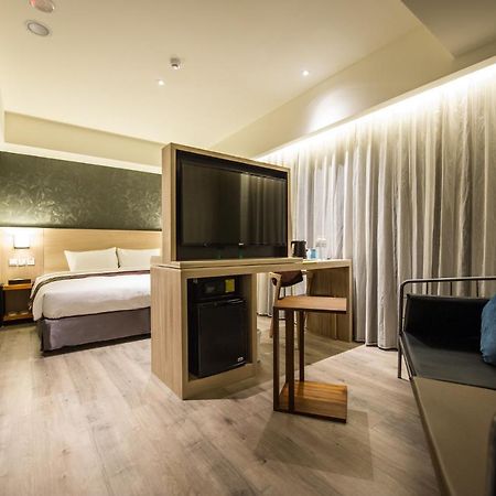 Lucky Apple Hotel Taipei Exterior foto